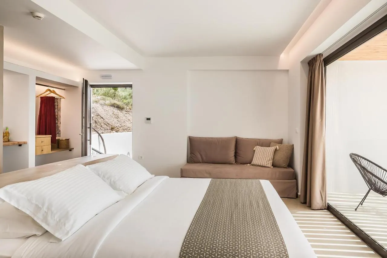 Kefalonian Escape Suites Valeriános