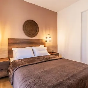 https://paradisio.rethymnohotels.net